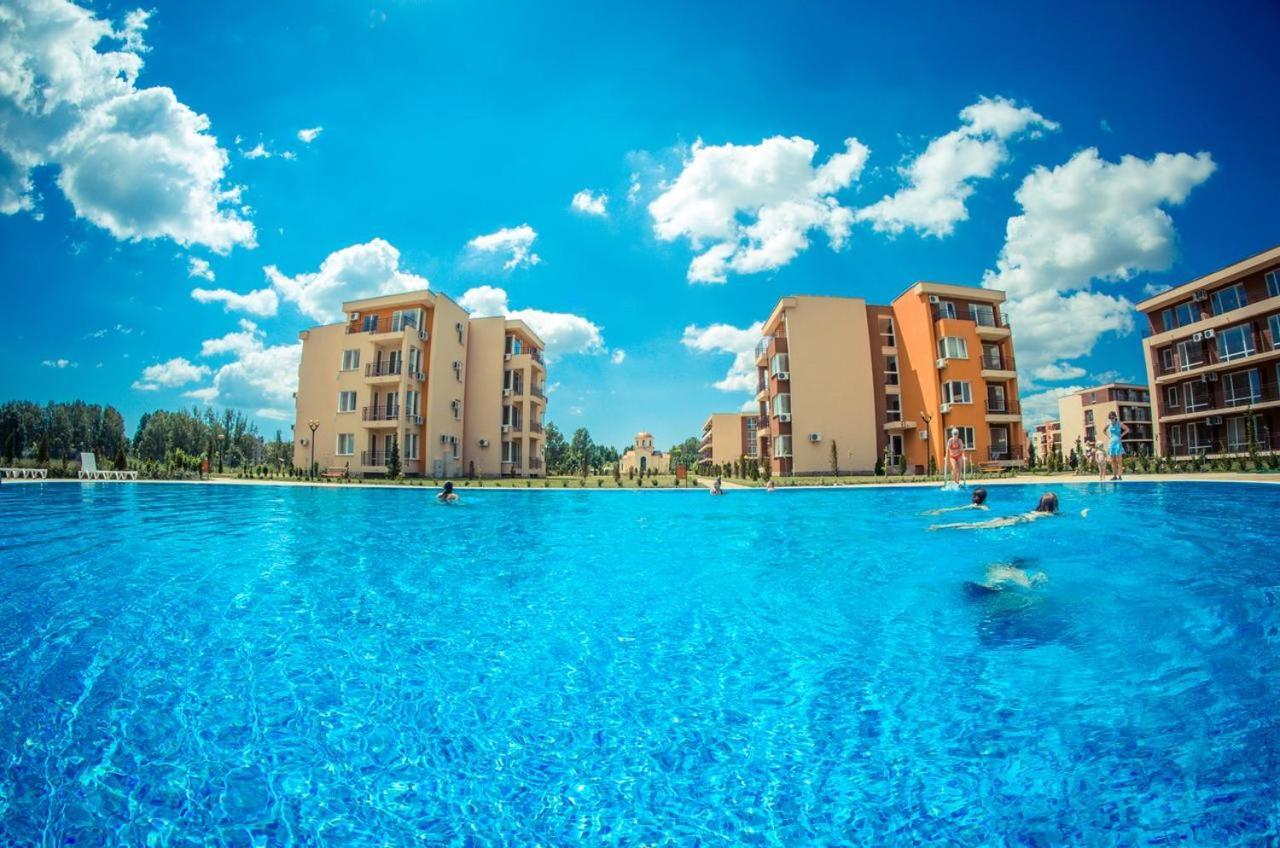 Holiday Fort Golf Club - Premium Apartments ساني بيتش المظهر الخارجي الصورة