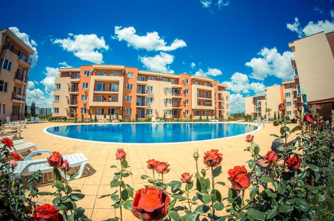 Holiday Fort Golf Club - Premium Apartments ساني بيتش المظهر الخارجي الصورة